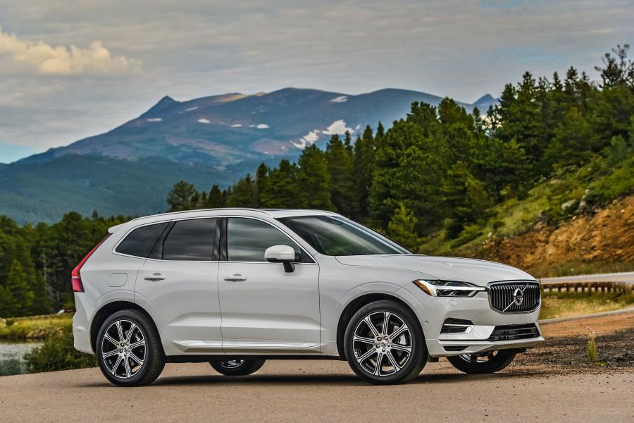  Volvo XC60 T8 Inscription 2017 года  (NA) (фото 14 из 23)